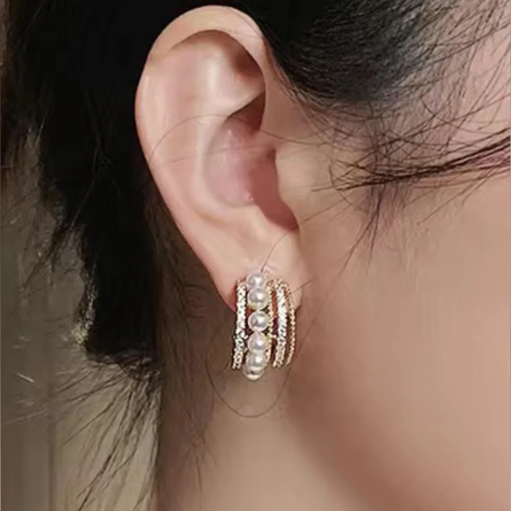 Diamond & Pearl Silver Toned Stud Earrings - Picture 3 of 4